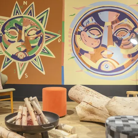 Acora Living The מלון 3*